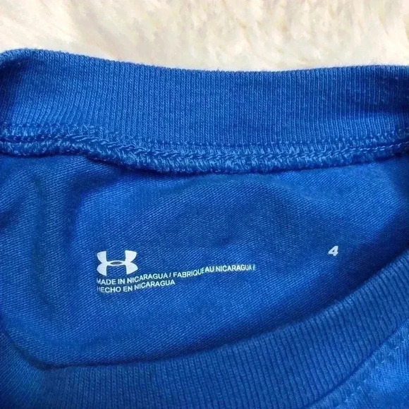 Under Armour T-Shirt Blue  With Characters Size 4T - Picture 8 of 16